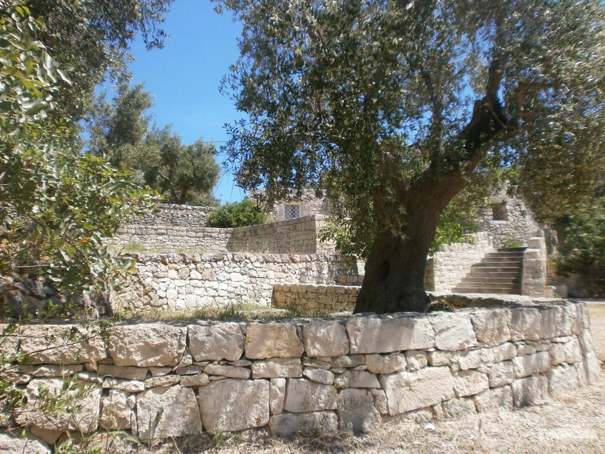 Trullo Villa Giuliana Con Giardino Posizione Panoramica Free Wifi Ostuni Exterior photo